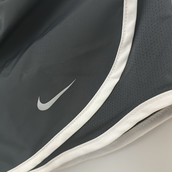 Nike Dri-Fit Shorts - Picture 5 of 6